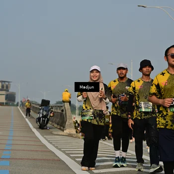Runner Photo 6212119