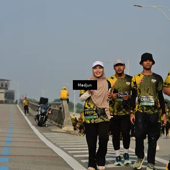 Runner Photo 6212136