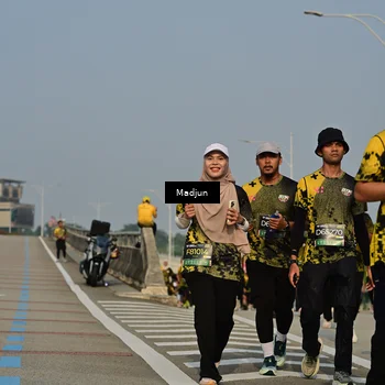 Runner Photo 6212154