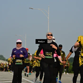Runner Photo 6212341
