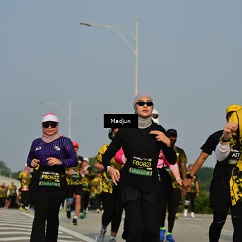 Runner Photo 6212350
