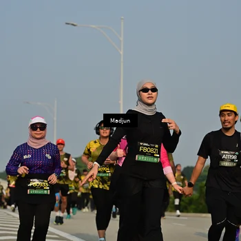 Runner Photo 6212351