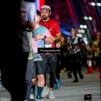 Runner Photo 6212500