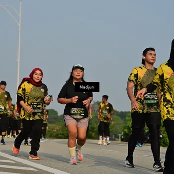 Runner Photo 6212840