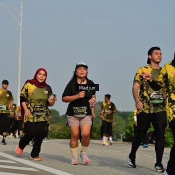 Runner Photo 6212842