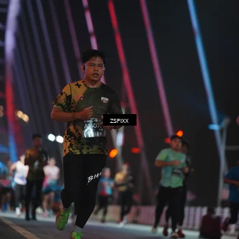 Runner Photo 6213013