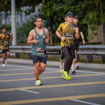 Runner Photo 6213019