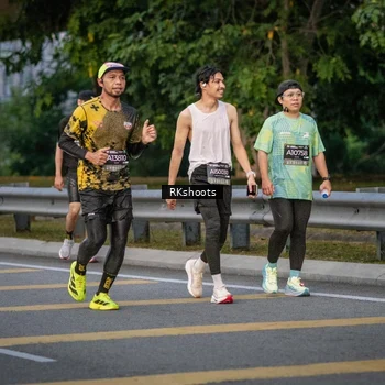 Runner Photo 6213023