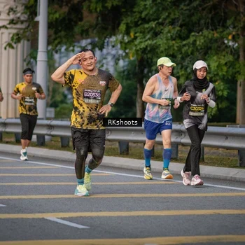 Runner Photo 6213360