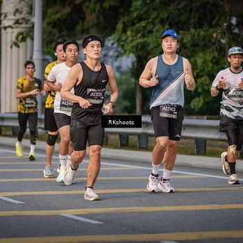 Runner Photo 6213445