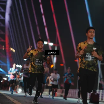 Runner Photo 6214014