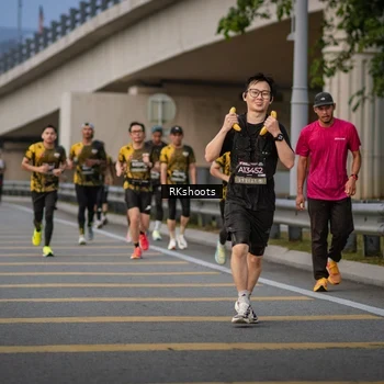Runner Photo 6214067
