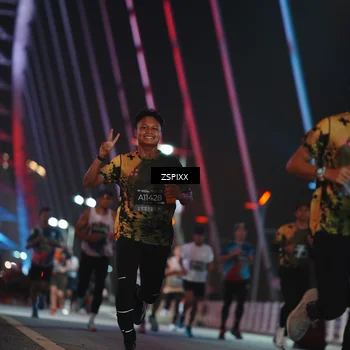 Runner Photo 6214524