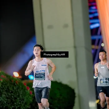 Runner Photo 6215040