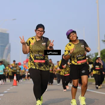 Runner Photo 6215046
