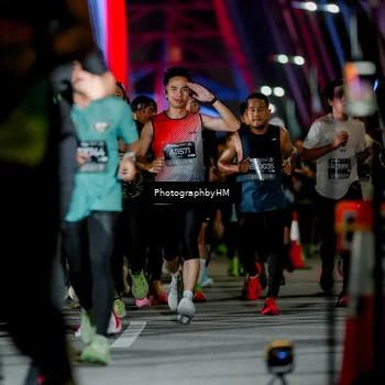 Runner Photo 6215073