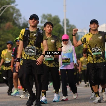 Runner Photo 6215422