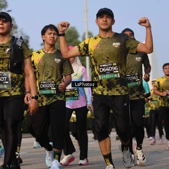 Runner Photo 6215424