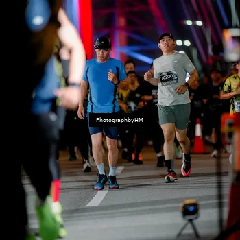 Runner Photo 6215430