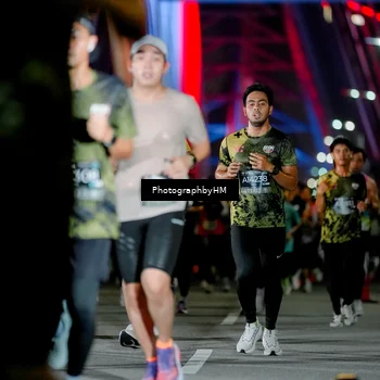 Runner Photo 6215431