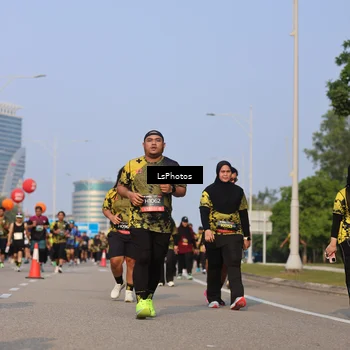 Runner Photo 6215711
