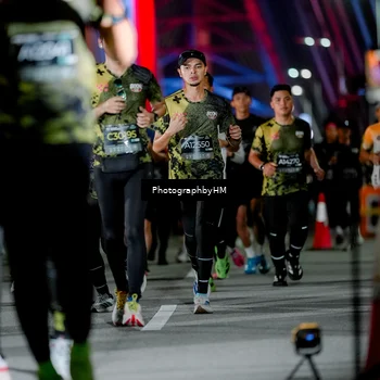 Runner Photo 6215755