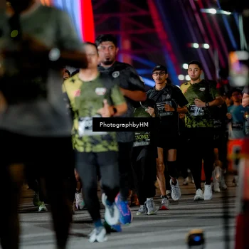 Runner Photo 6216006
