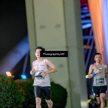 Runner Photo 6216025