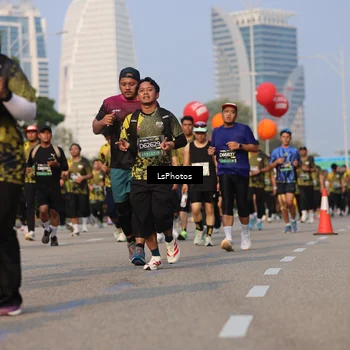 Runner Photo 6216031