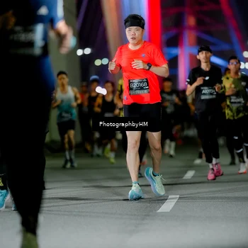 Runner Photo 6216053