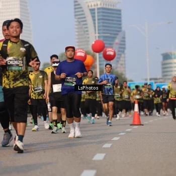 Runner Photo 6216163