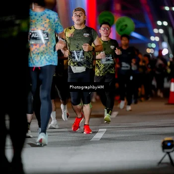 Runner Photo 6216275