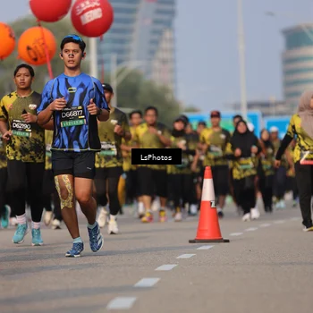 Runner Photo 6216282