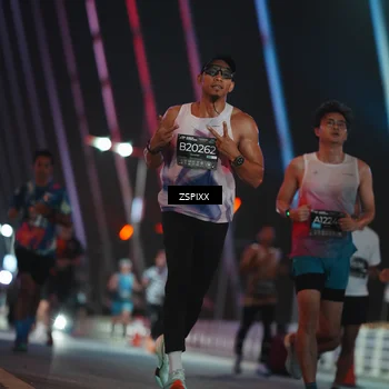 Runner Photo 6216317