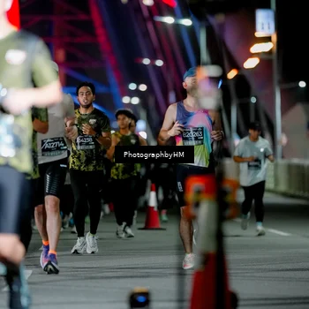 Runner Photo 6216353