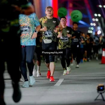 Runner Photo 6216373