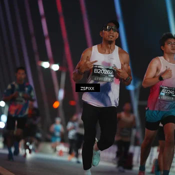 Runner Photo 6216434