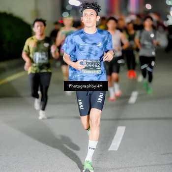 Runner Photo 6216453