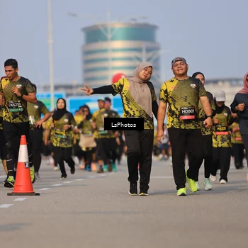 Runner Photo 6216460