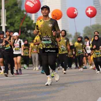 Runner Photo 6216692