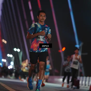 Runner Photo 6217098
