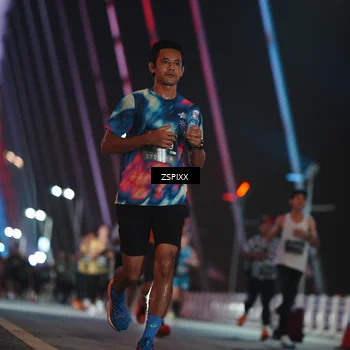 Runner Photo 6217120