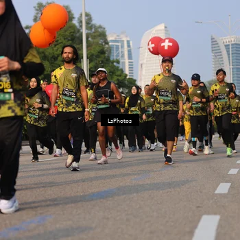Runner Photo 6217200