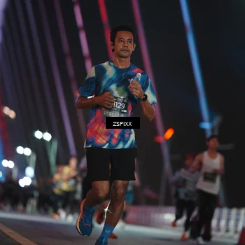 Runner Photo 6217242