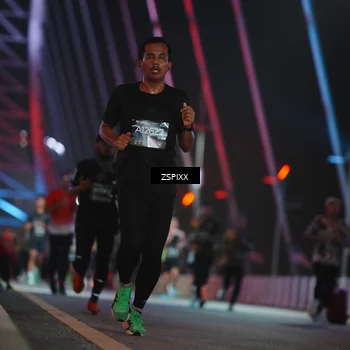 Runner Photo 6217943