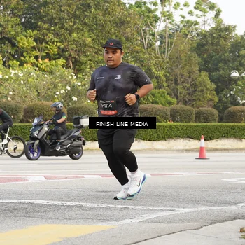 Runner Photo 6218035