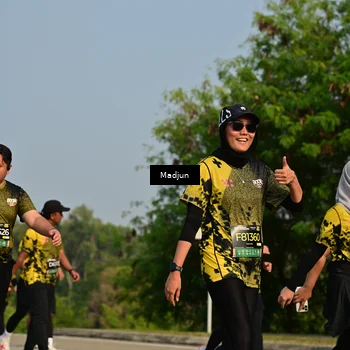 Runner Photo 6218071
