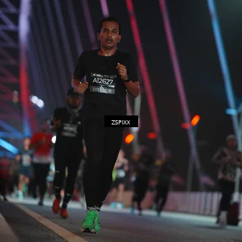 Runner Photo 6218102