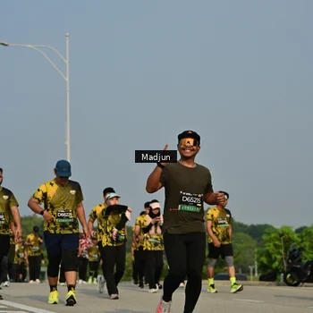 Runner Photo 6218462