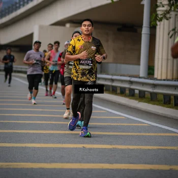 Runner Photo 6218613